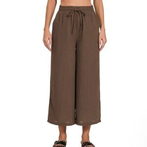 NWOT Zenana Woven Wide Leg Crop Pants - Brown
